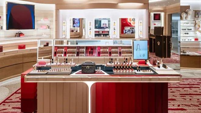 牌关闭中国二线城市门店一周时尚动向 奢侈品(图7) 牌关闭中国二线城市门店一周时尚动向 奢侈品(图7)